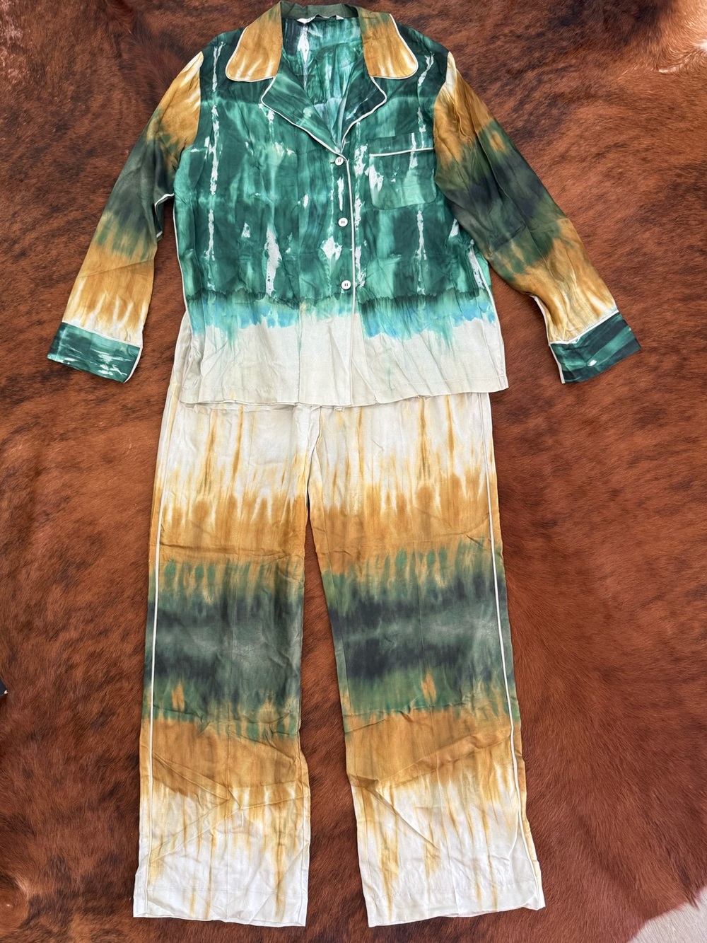Zara Green and Tan Tie-Dye Silk Set